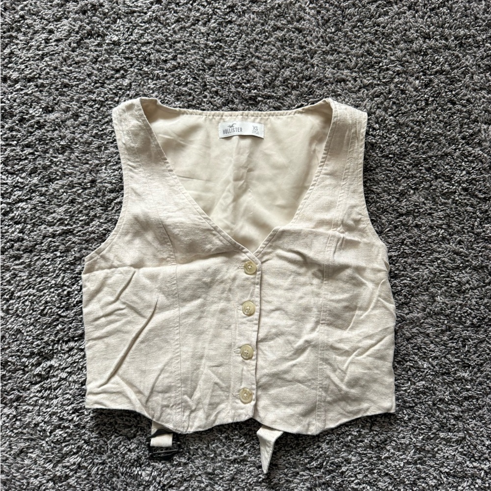 Hollister Cream Button-Front Linen-Blend Crop Vest